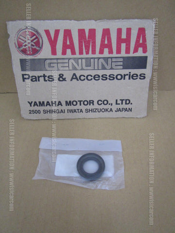 YAMAHA YZF600R THUNDERCAT 1995-2007 OIL SEAL ( front wheel RH) 93102-23252 mot